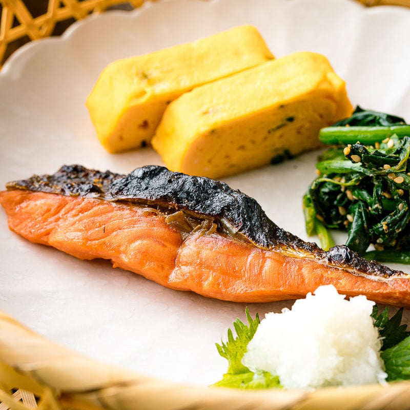 โชยุคู่บุญปลาย่างเกลือ